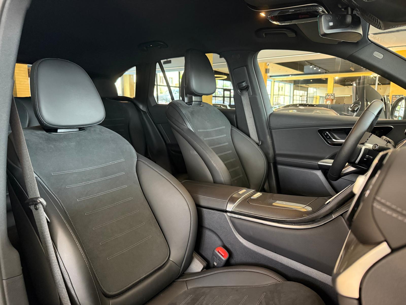 MERCEDES-BENZ GLC 300 d 4Matic 9G-Tronic AMG Line-image-16