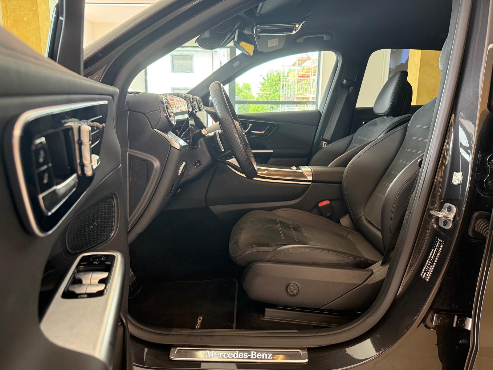 MERCEDES-BENZ GLC 300 d 4Matic 9G-Tronic AMG Line-image-12
