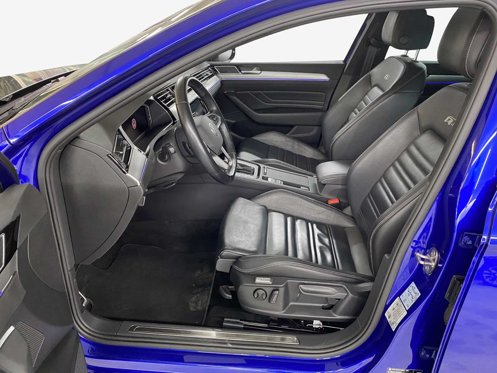 VW Passat Variant 2.0 TSI Elegance DSG-image-7