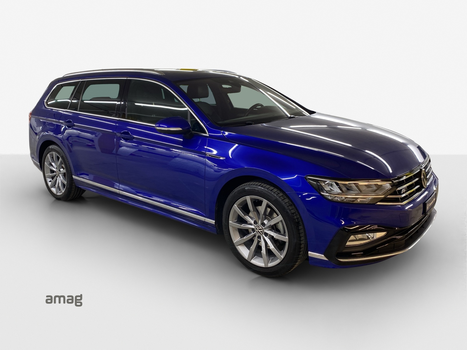 VW Passat Variant 2.0 TSI Elegance DSG-image-5
