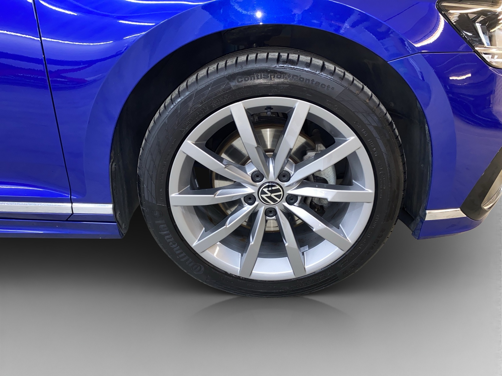 VW Passat Variant 2.0 TSI Elegance DSG-image-15