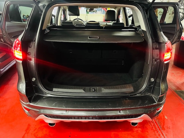 FORD Kuga 2.0 TDCi Titanium S 4WD PowerShift-image-14