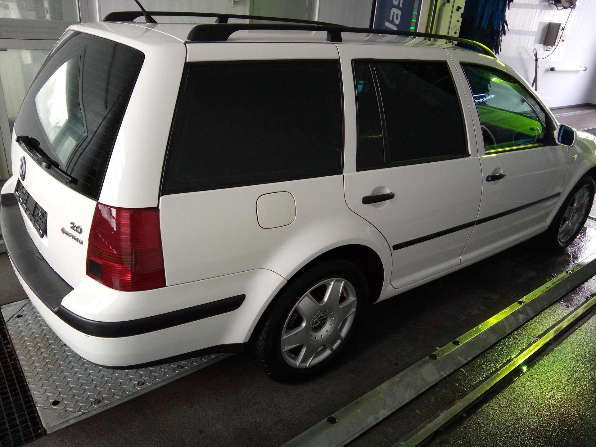 VW Golf variant 2.0-image-2