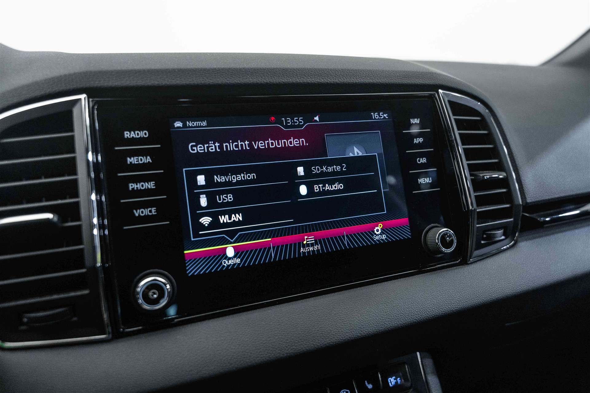 SKODA Karoq 2.0 TDI SCR SportLine 4x4 DSG-image-19