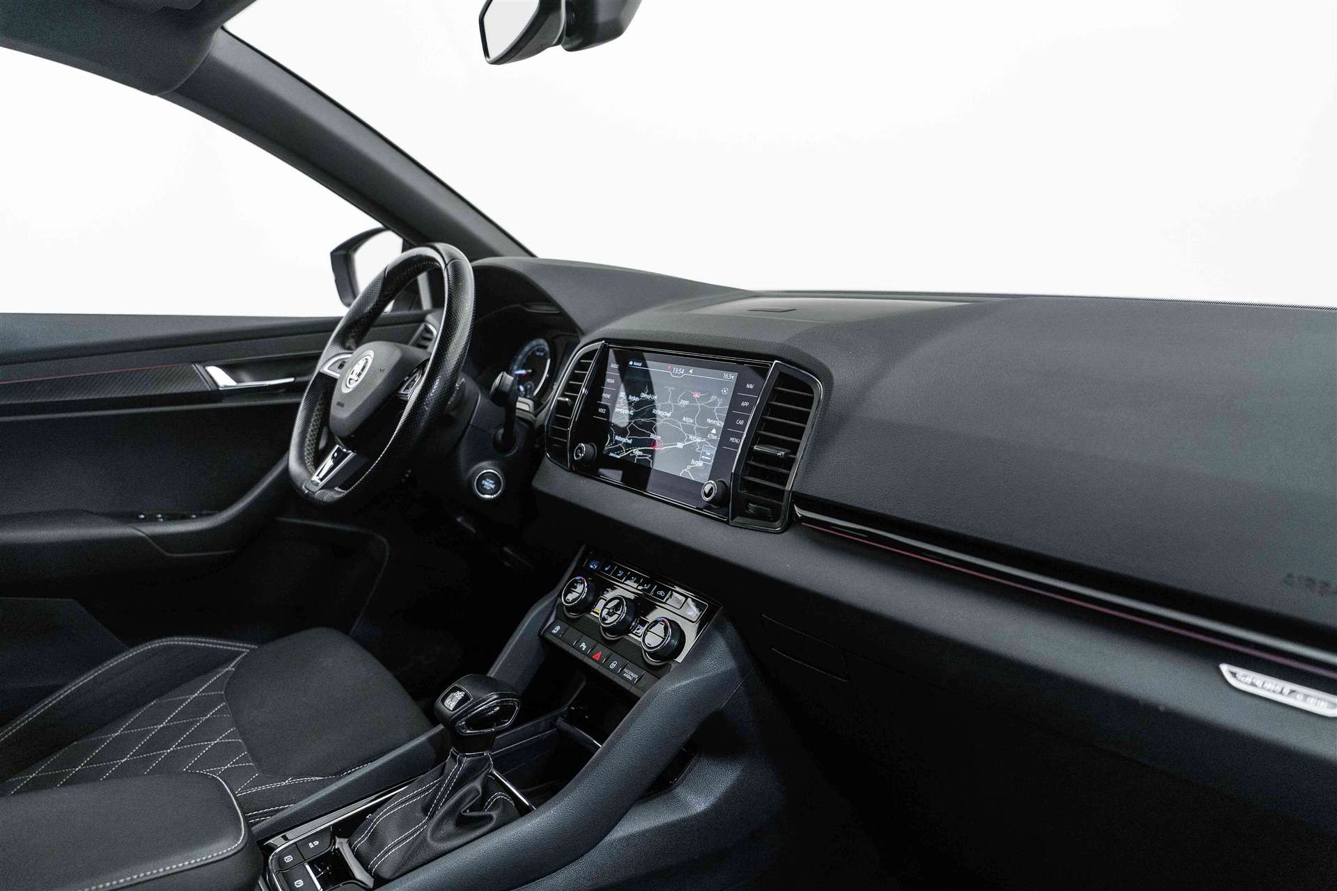 SKODA Karoq 2.0 TDI SCR SportLine 4x4 DSG-image-10