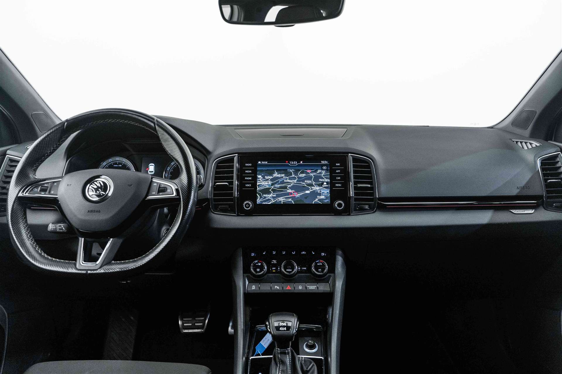 SKODA Karoq 2.0 TDI SCR SportLine 4x4 DSG-image-8