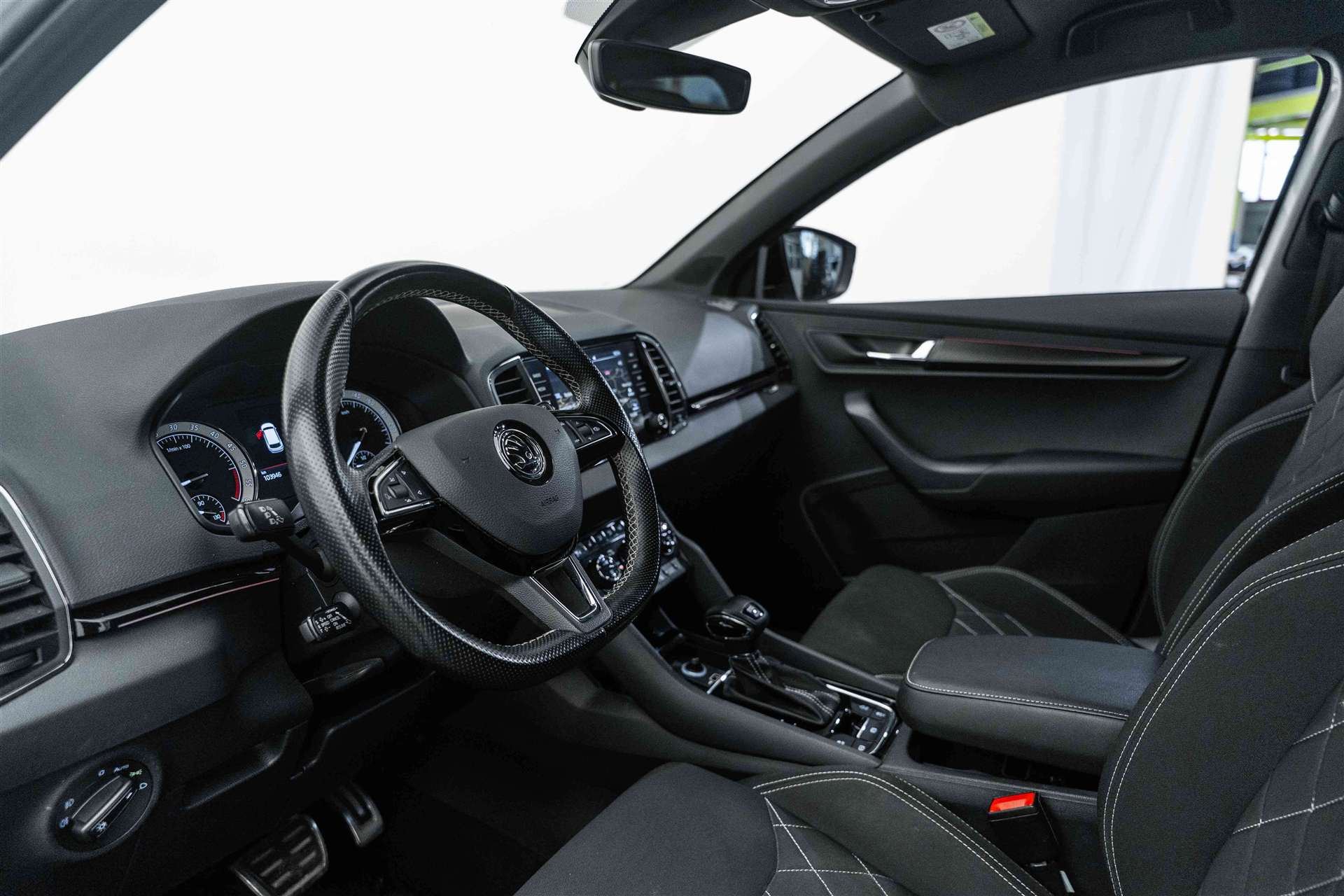 SKODA Karoq 2.0 TDI SCR SportLine 4x4 DSG-image-7