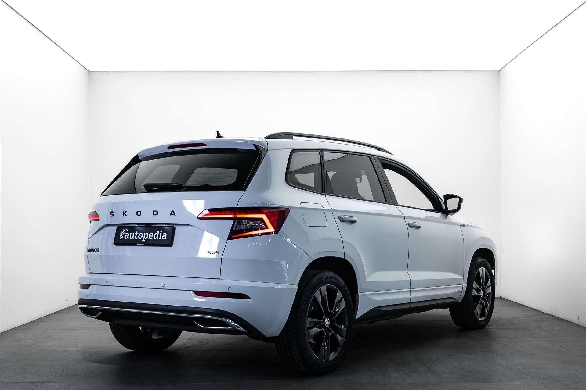 SKODA Karoq 2.0 TDI SCR SportLine 4x4 DSG-image-2