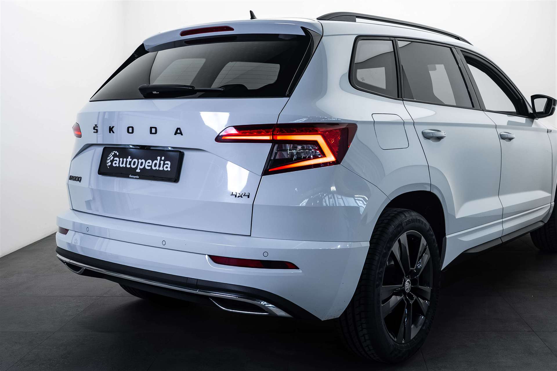 SKODA Karoq 2.0 TDI SCR SportLine 4x4 DSG-image-3