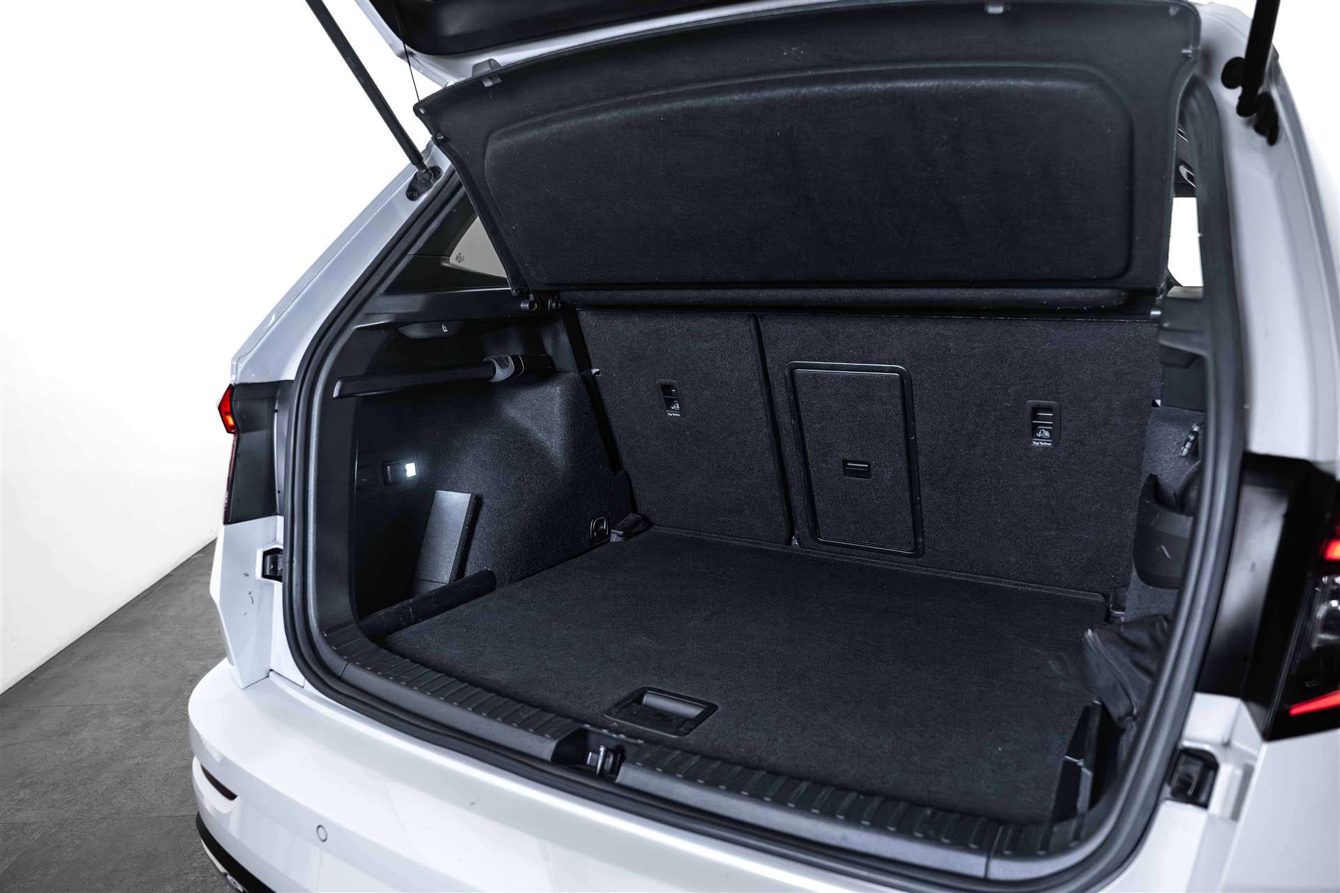 SKODA Karoq 2.0 TDI SCR SportLine 4x4 DSG-image-5