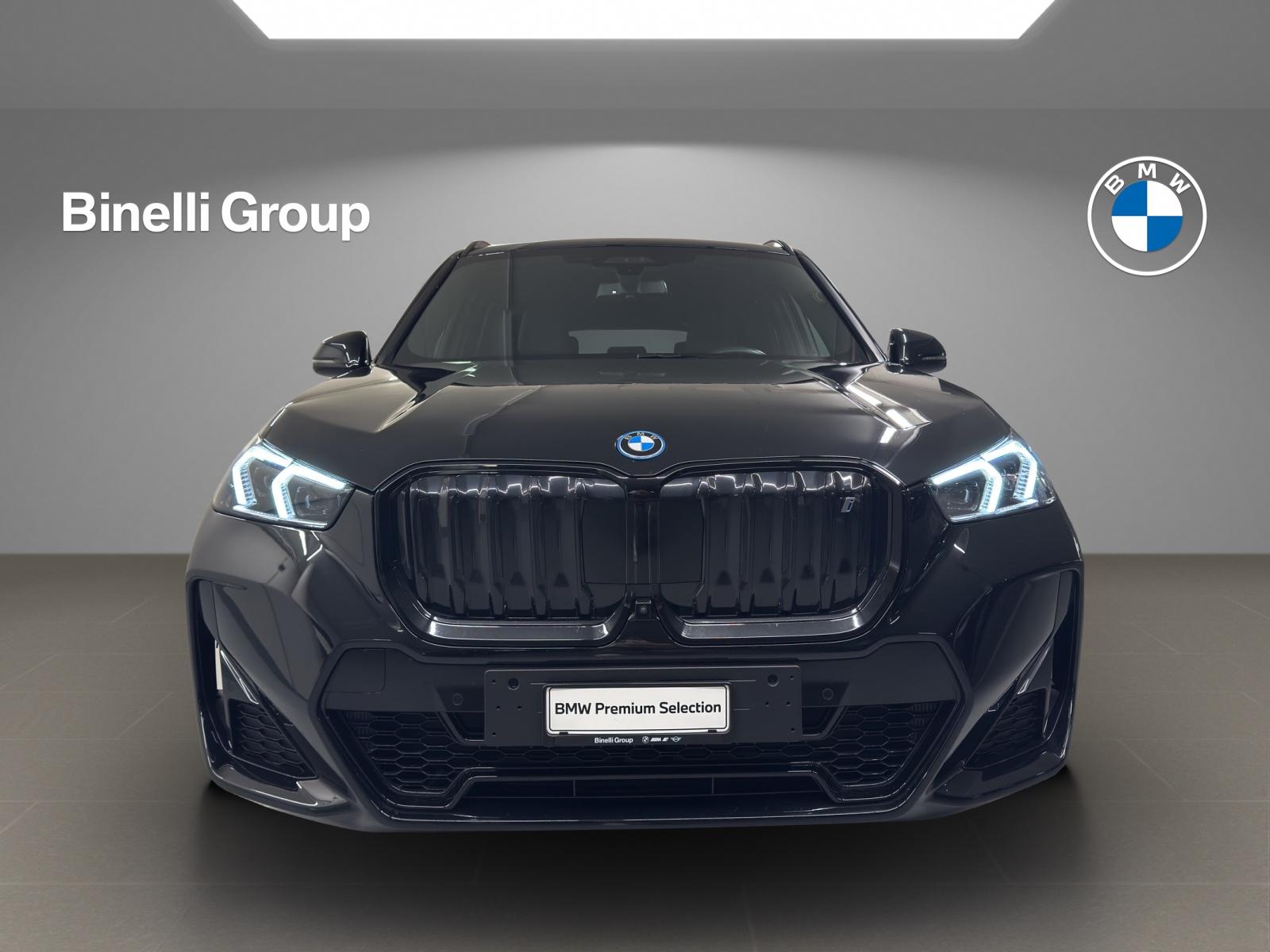 BMW iX1 30 xDrive-image-7