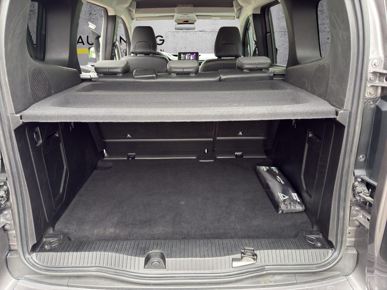 RENAULT Kangoo 1.3 TCe 130 PF Techno EDC-image-9