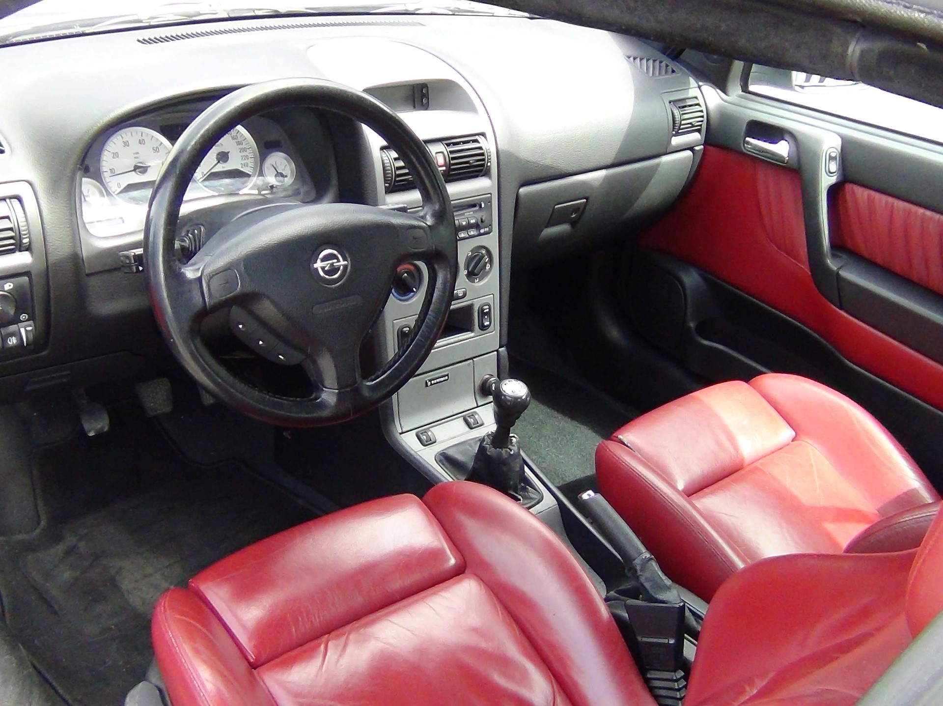 OPEL Astra Cabriolet 2.2i 16V-image-5