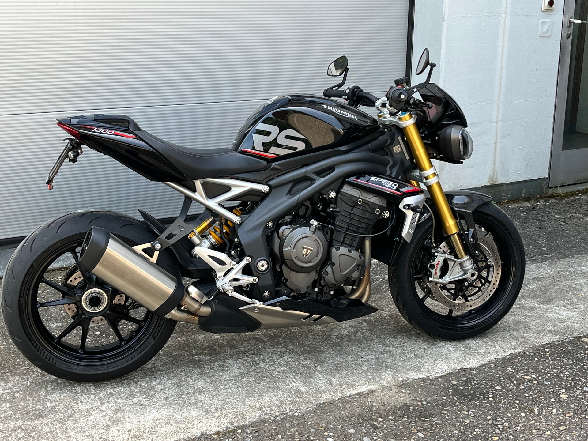 TRIUMPH Speed Triple RS-showroom-element-2