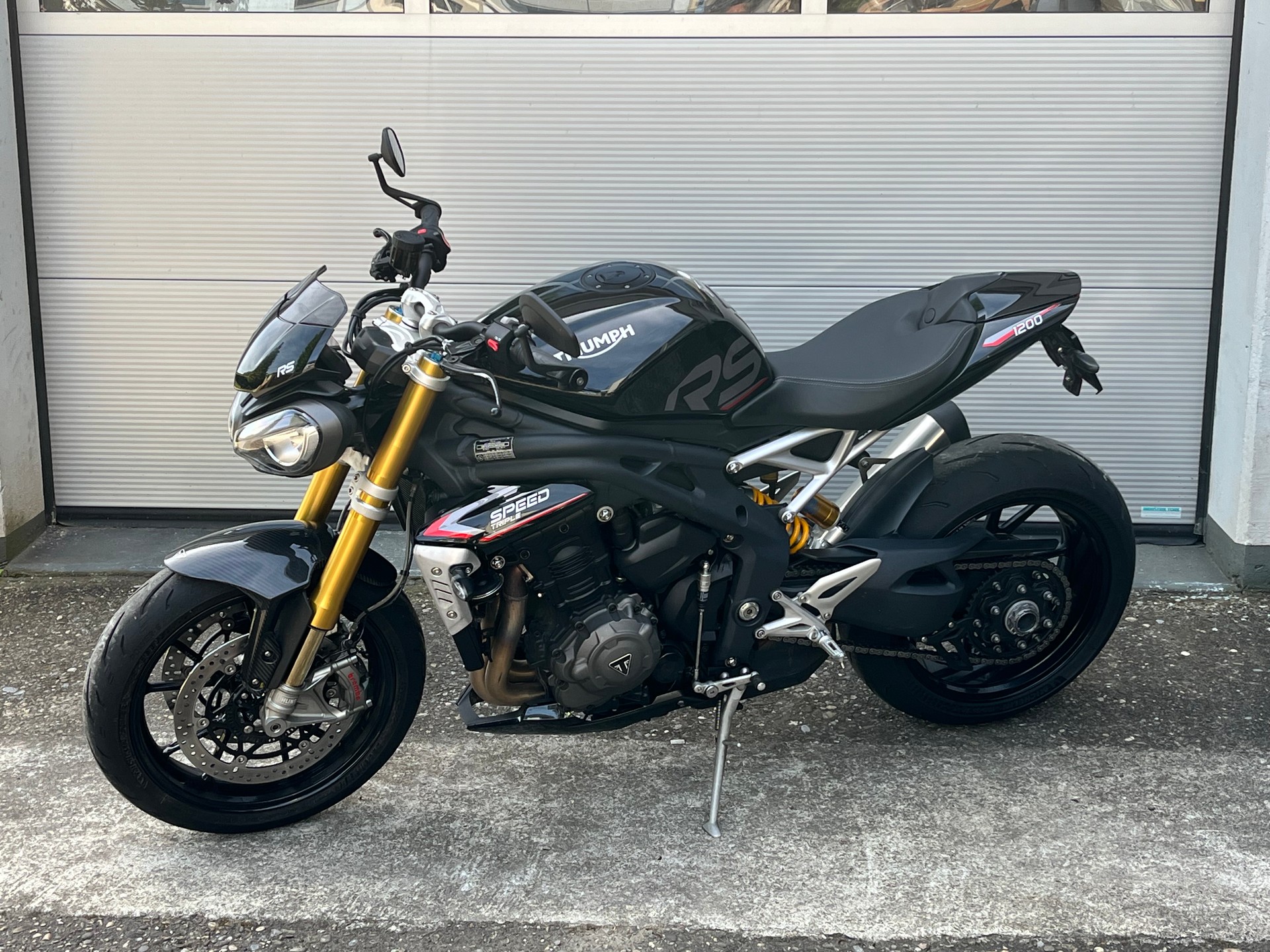 TRIUMPH Speed Triple RS-showroom-element-3
