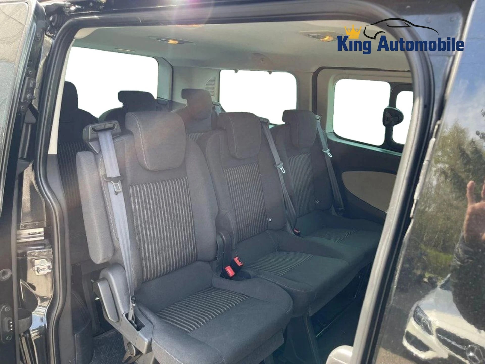 FORD Tourneo Custom 300 L1H1 Trend-image-11