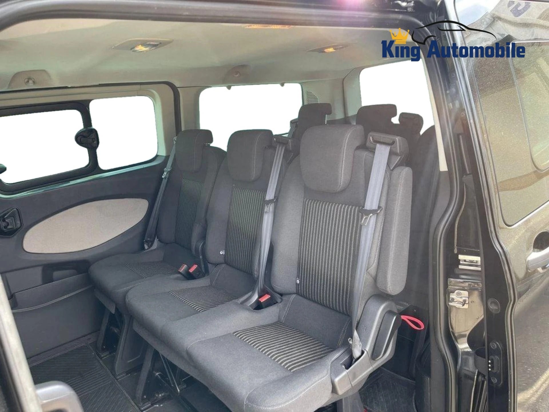 FORD Tourneo Custom 300 L1H1 Trend-image-10