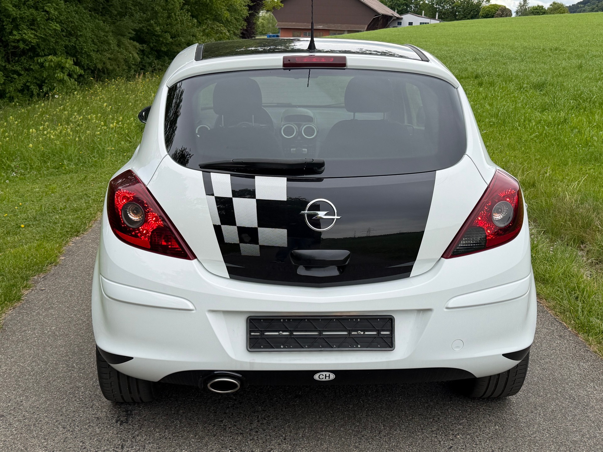OPEL Corsa 1.4 TP Color Edition-image-5