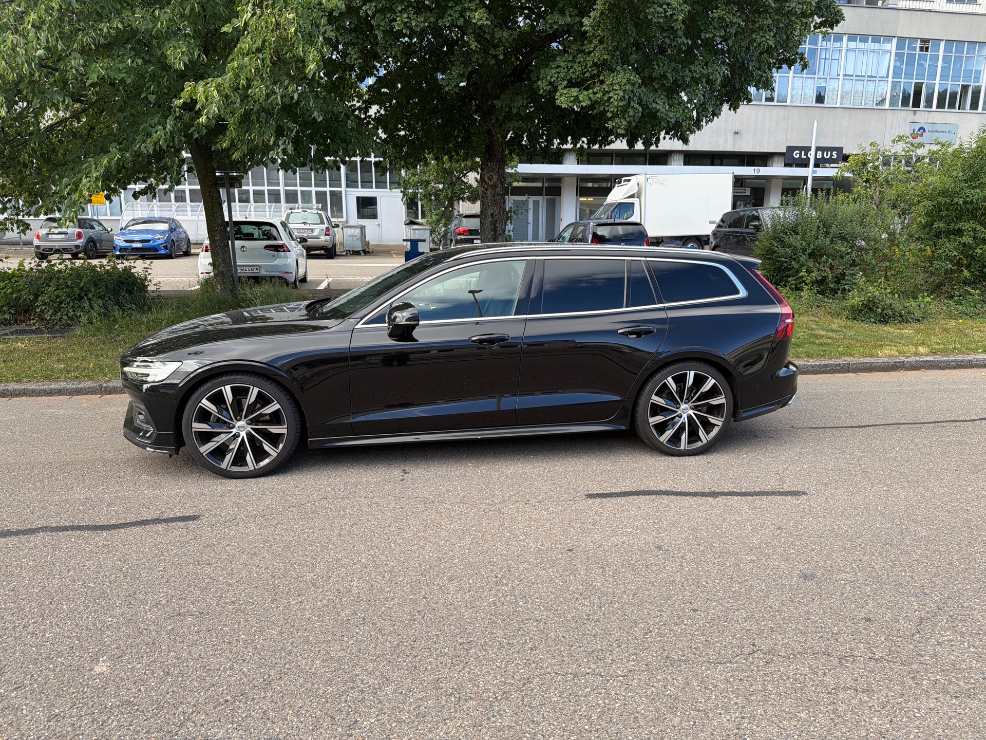 VOLVO V60 D4 AWD Inscription Geartronic-image-1