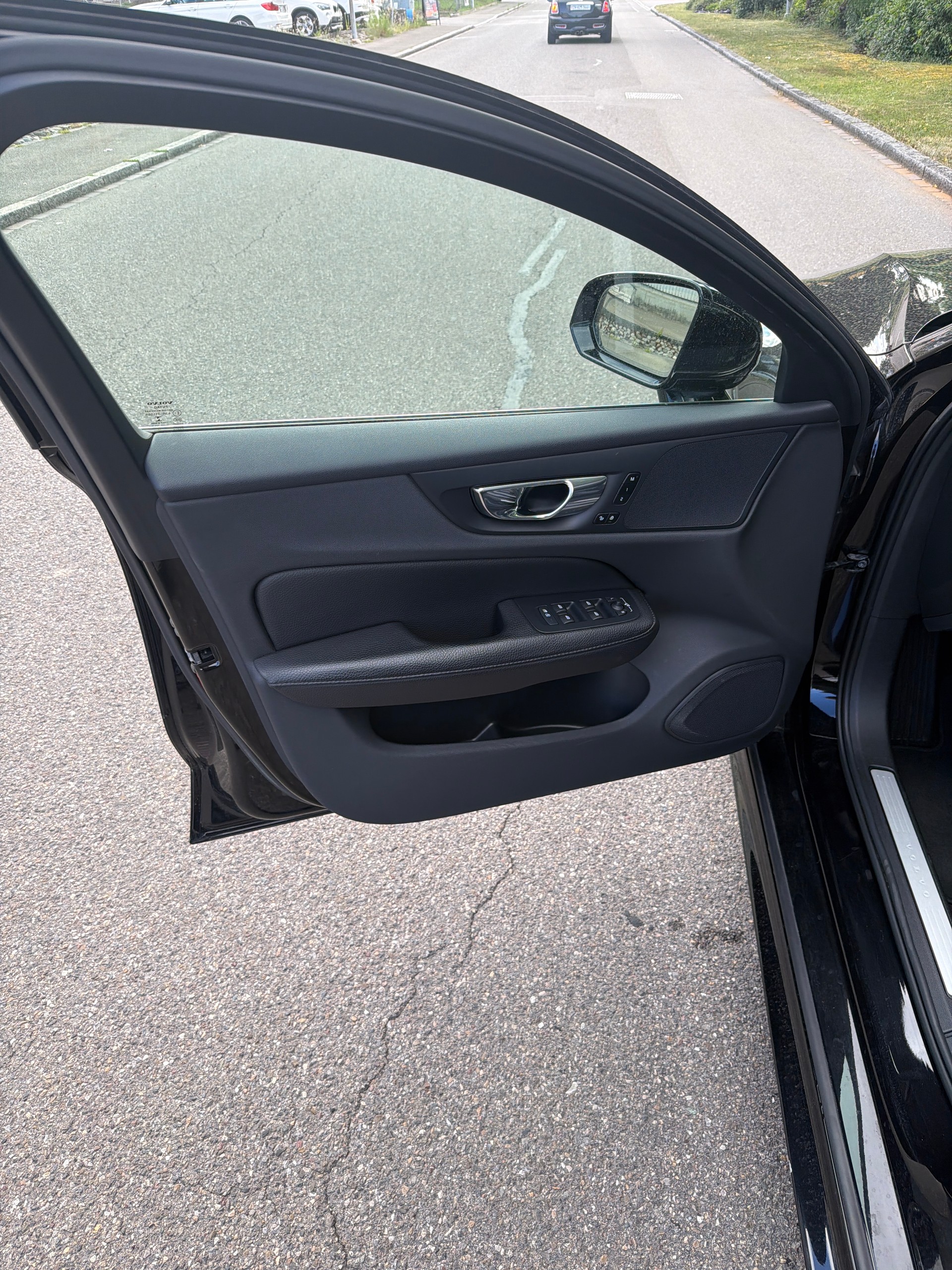 VOLVO V60 D4 AWD Inscription Geartronic-image-6
