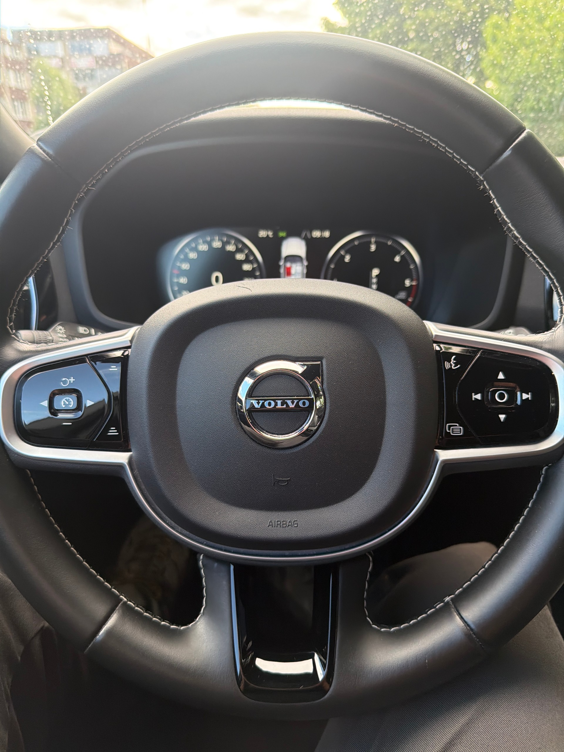 VOLVO V60 D4 AWD Inscription Geartronic-image-8