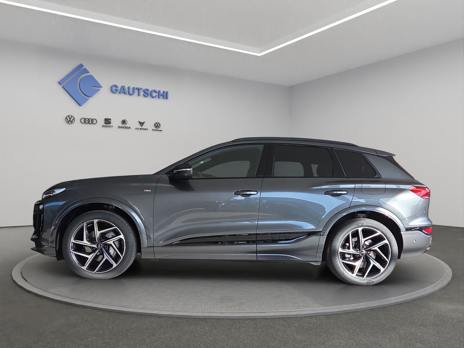 AUDI Q6 e-tron quattro-image-1