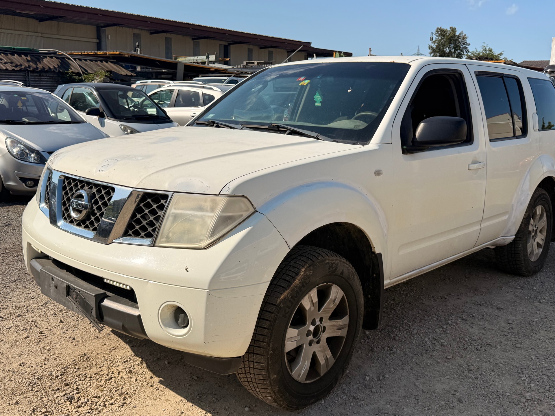 NISSAN Pathfinder 2.5 dCi LE-image-1