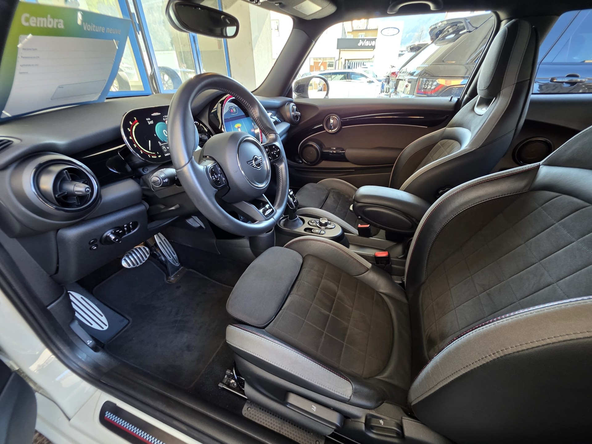 MINI Cooper John Cooper Works Steptronic-image-18