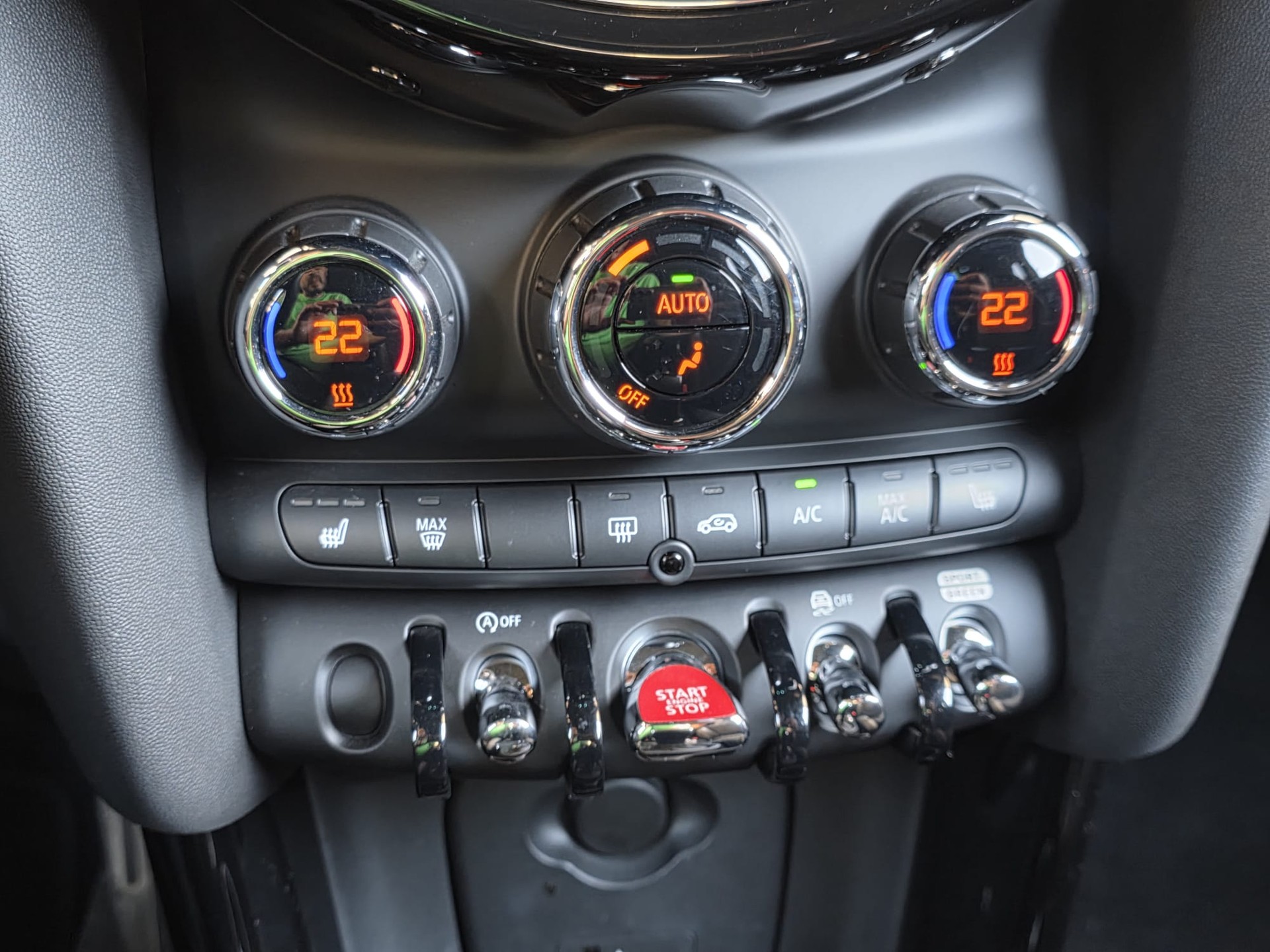MINI Cooper John Cooper Works Steptronic-image-9