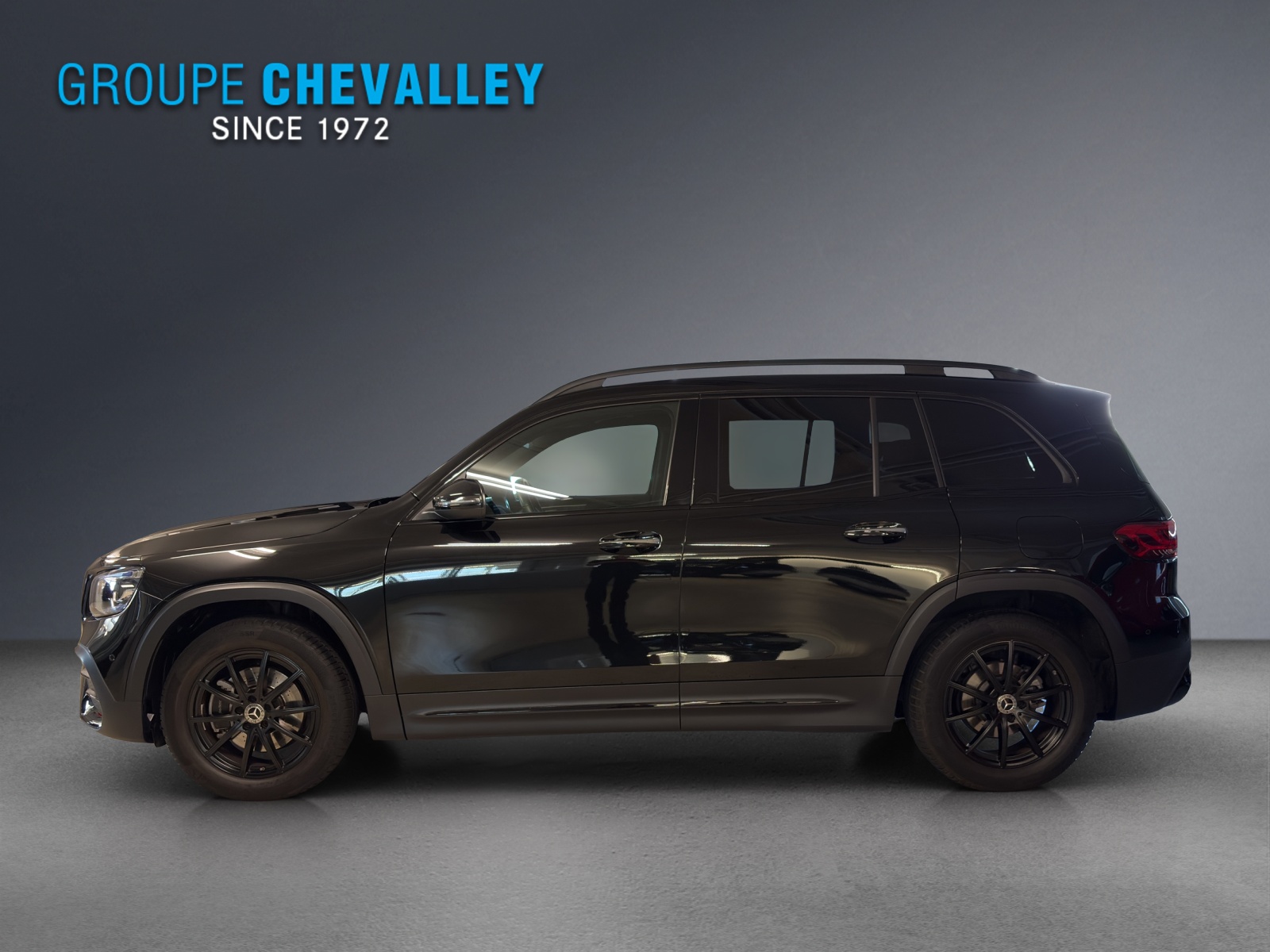MERCEDES-BENZ GLB 200 AMG Line-image-2