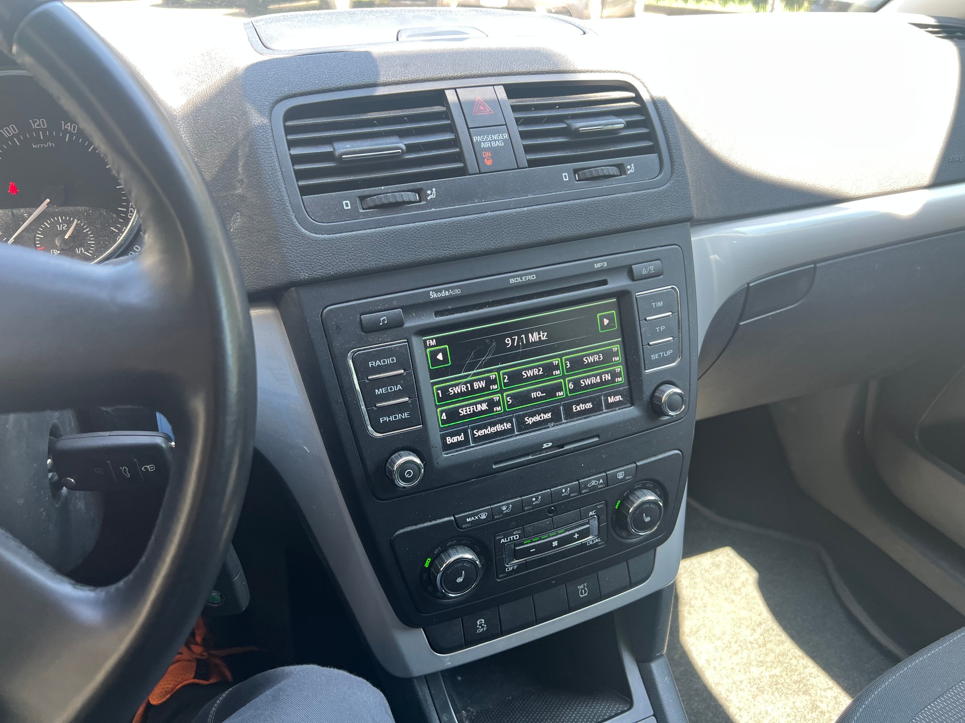 SKODA Yeti 1.8 TSI Ambition 4x4-image-9