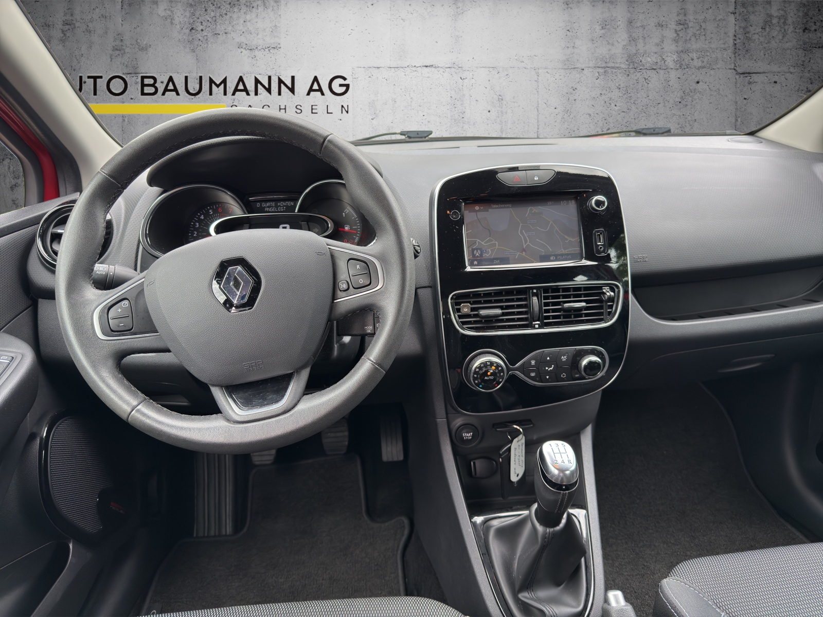 RENAULT Clio 0.9 12V Zen 6-Gang-image-13