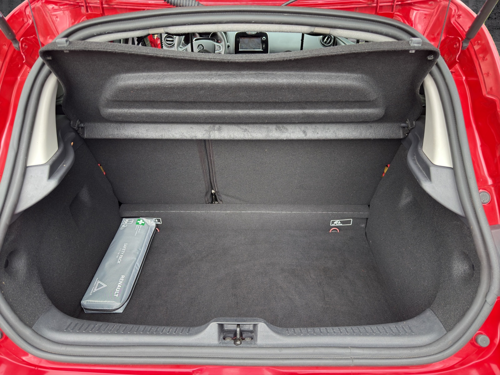RENAULT Clio 0.9 12V Zen 6-Gang-image-14