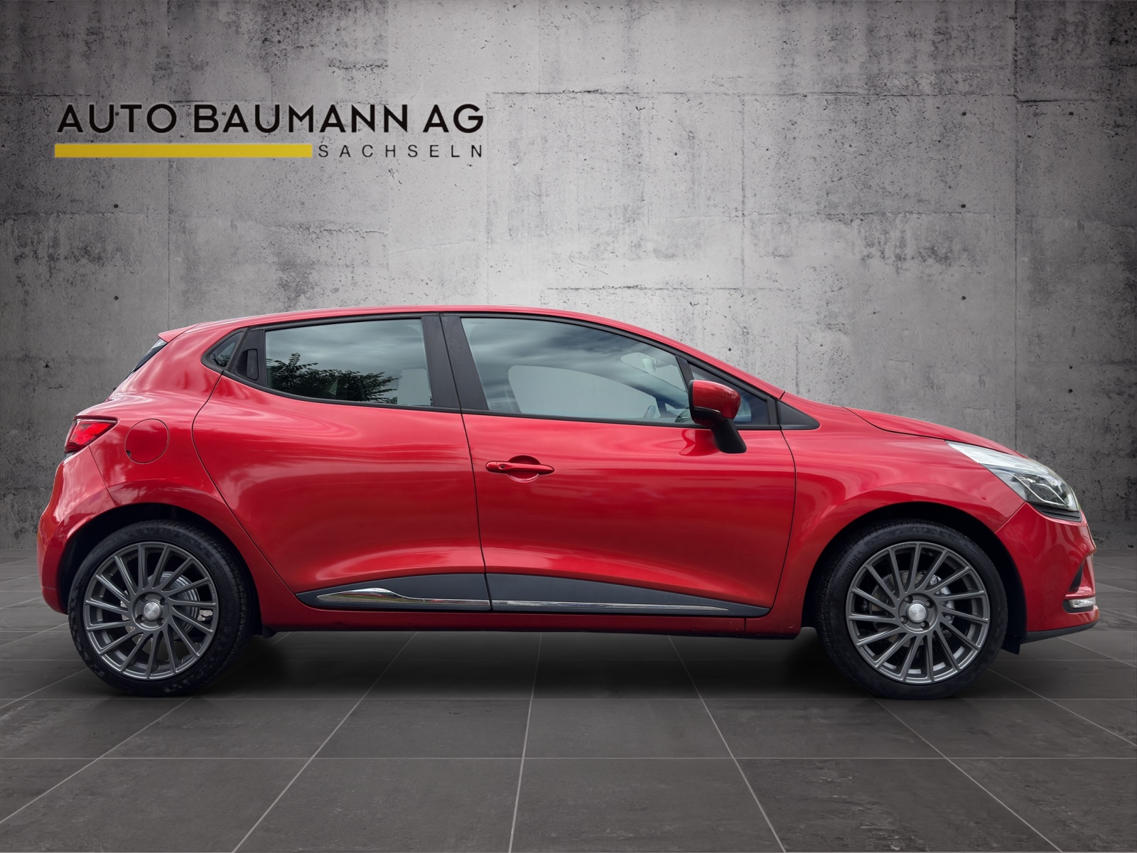 RENAULT Clio 0.9 12V Zen 6-Gang-image-3