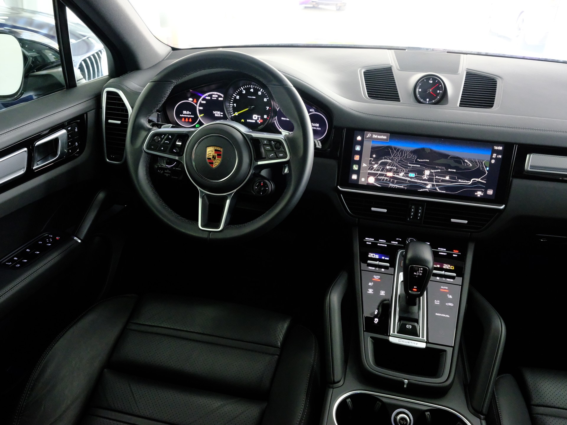 PORSCHE Cayenne E-Hybrid Platinum Edition-image-9