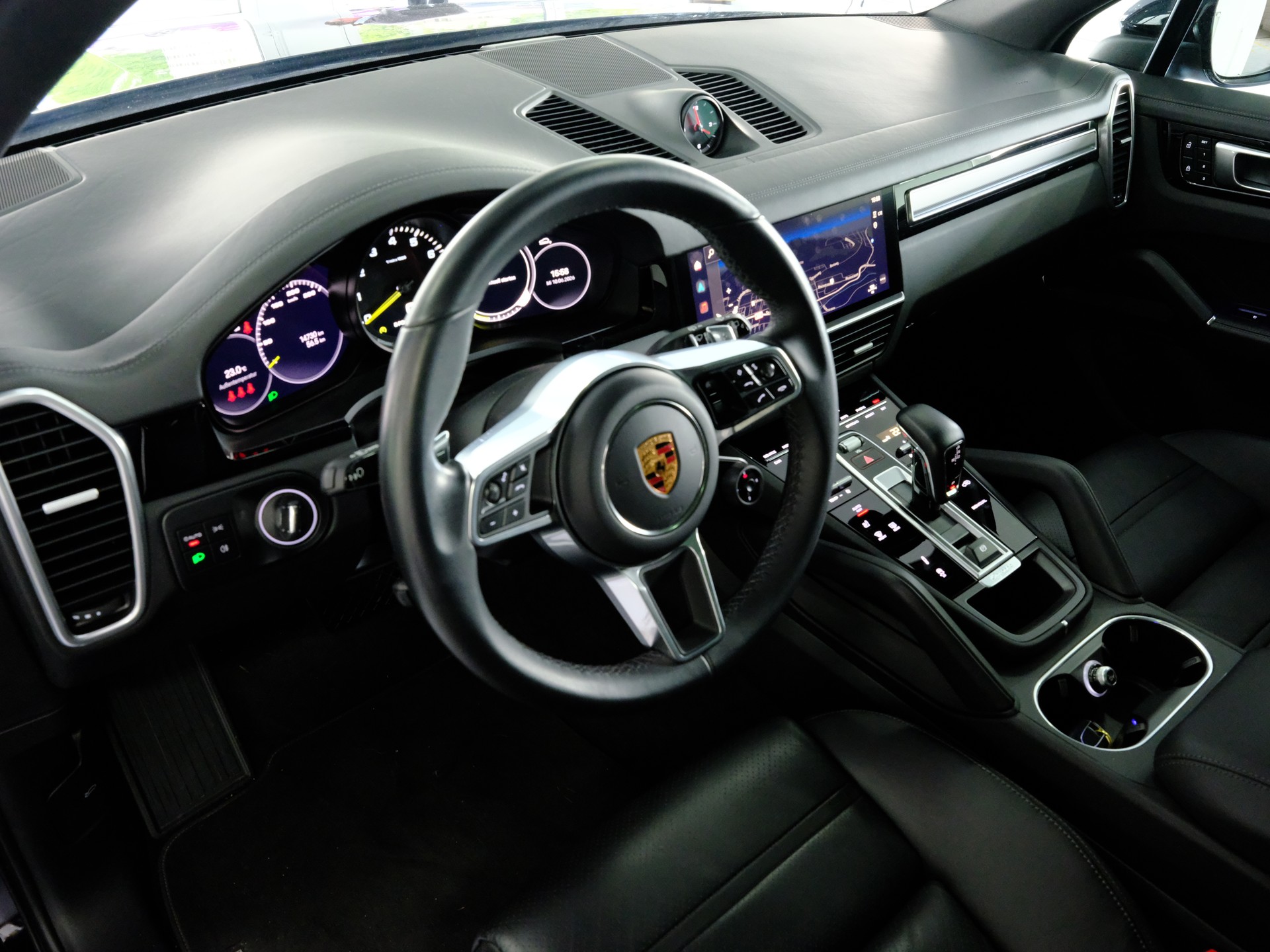 PORSCHE Cayenne E-Hybrid Platinum Edition-image-6