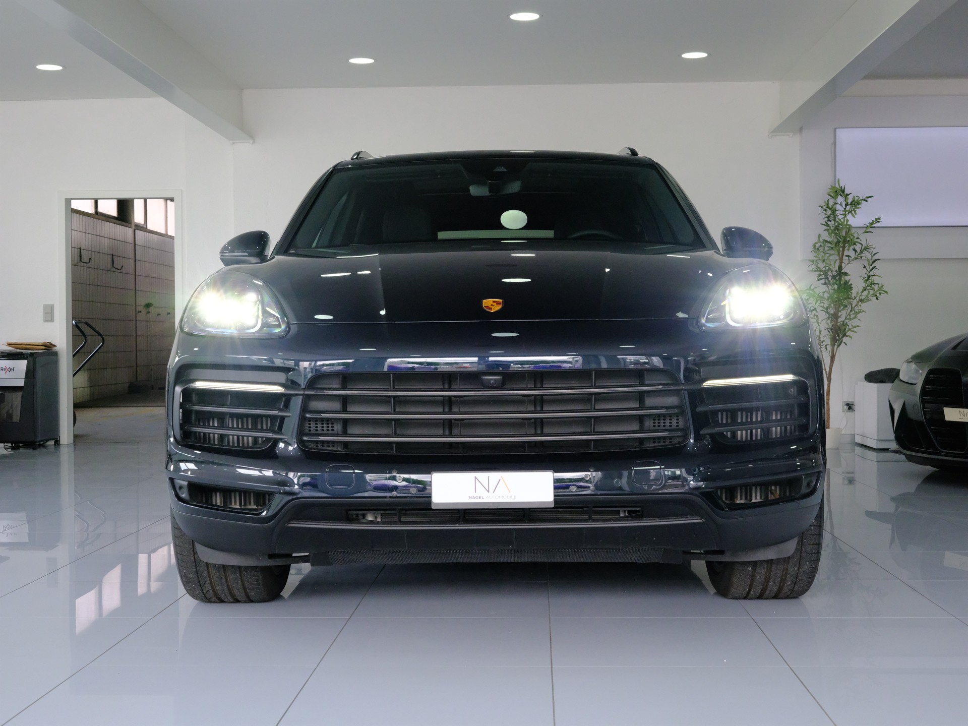 PORSCHE Cayenne E-Hybrid Platinum Edition-image-1