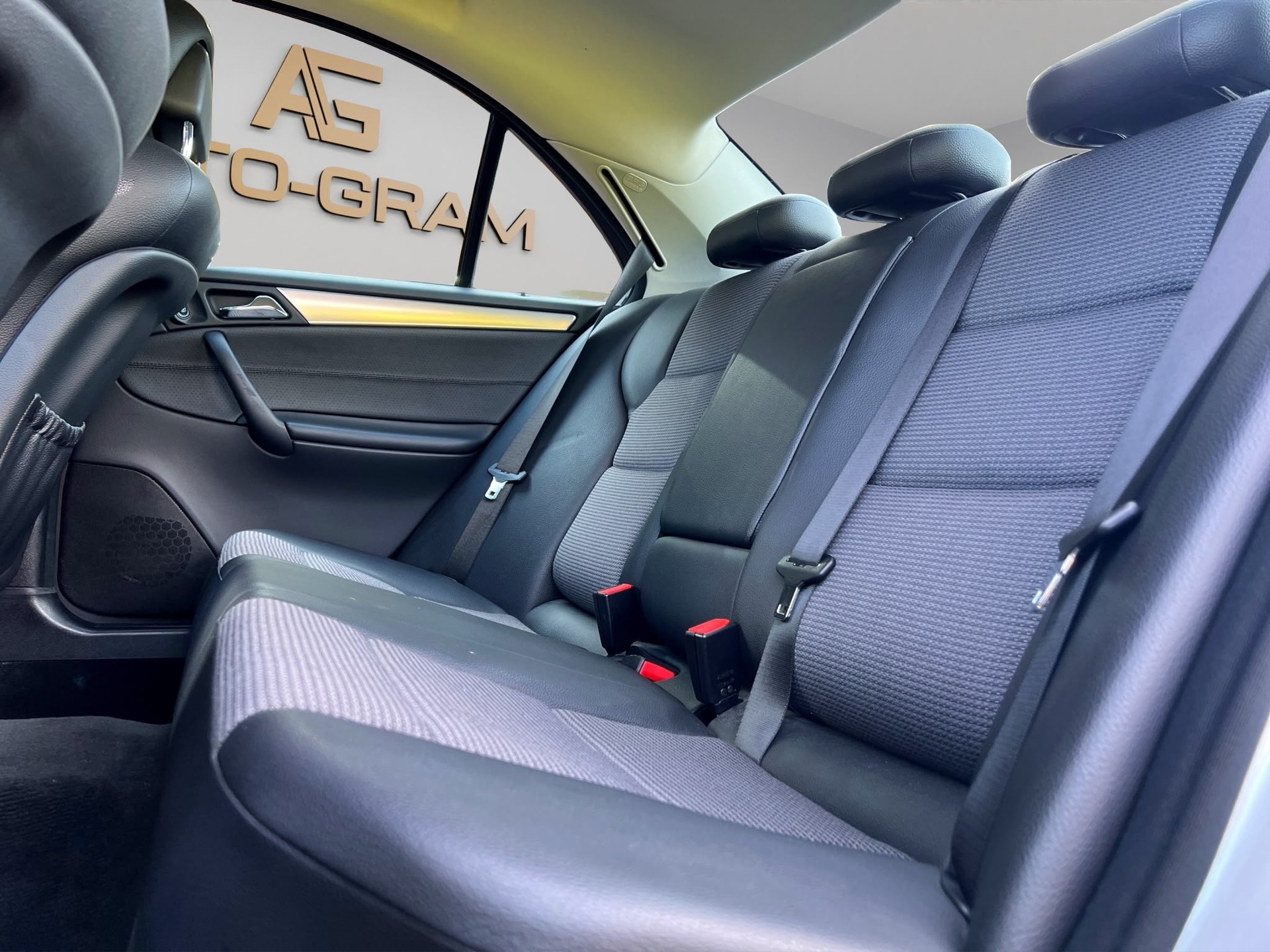 MERCEDES-BENZ C 180 Kompressor Avantgarde-image-22