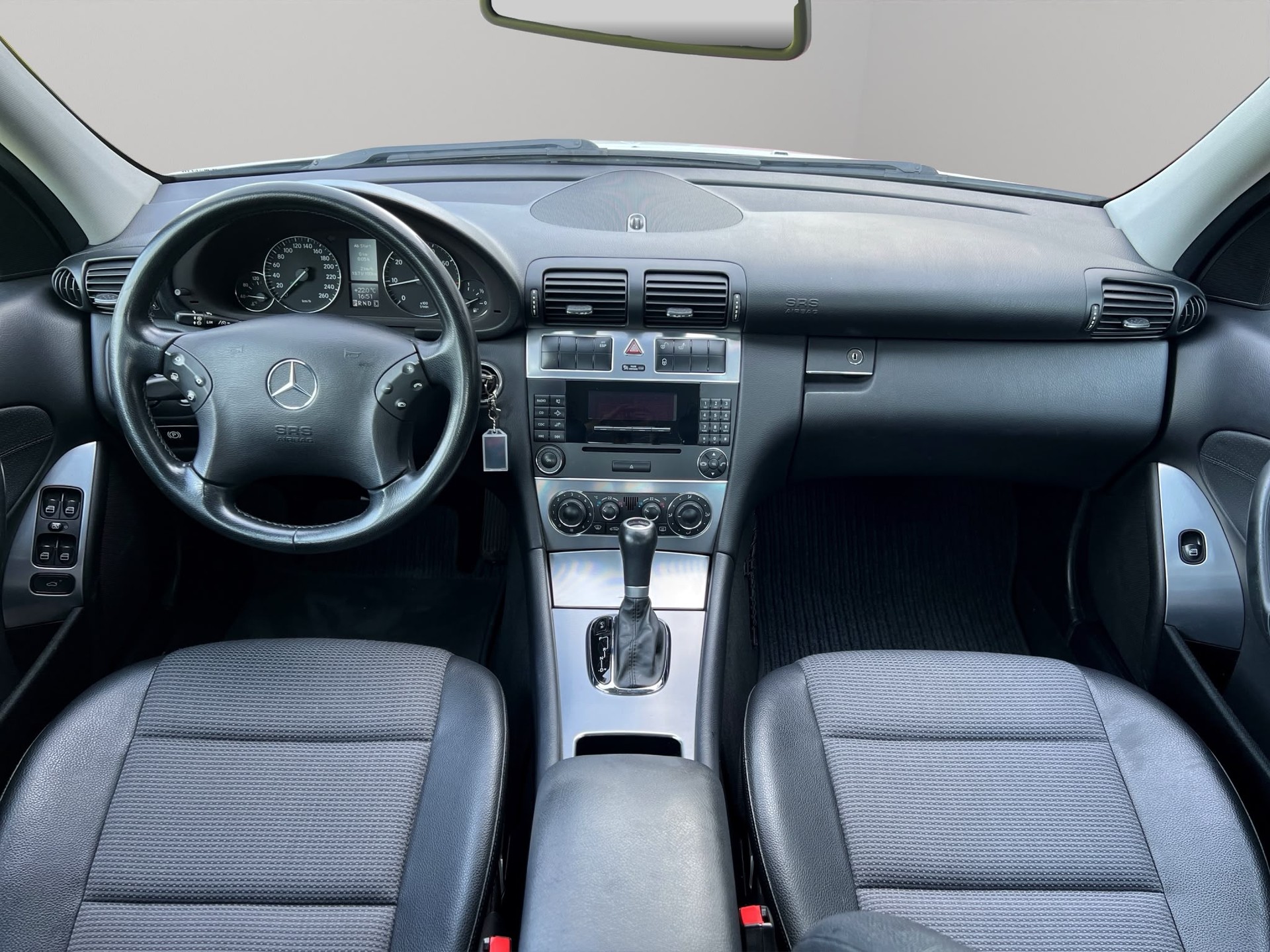 MERCEDES-BENZ C 180 Kompressor Avantgarde-image-13