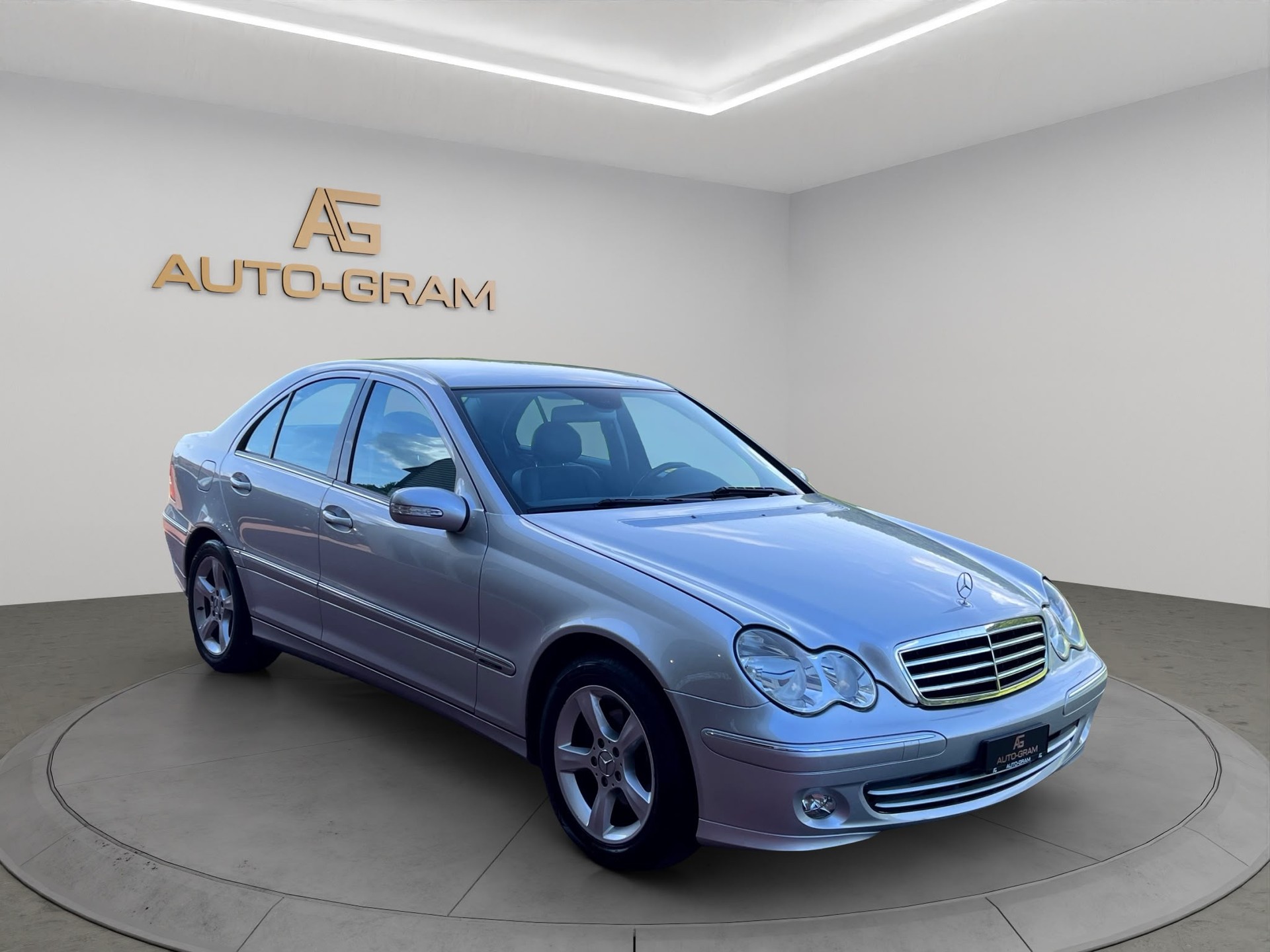 MERCEDES-BENZ C 180 Kompressor Avantgarde-image-5