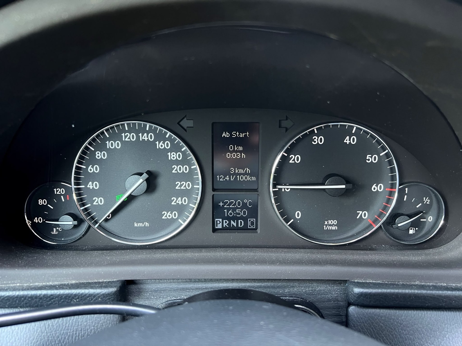 MERCEDES-BENZ C 180 Kompressor Avantgarde-image-16