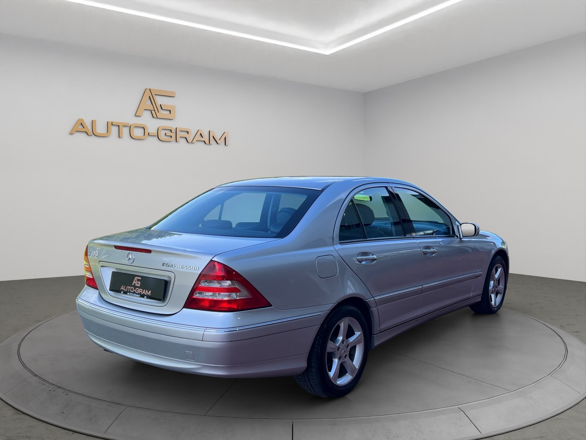 MERCEDES-BENZ C 180 Kompressor Avantgarde-image-3