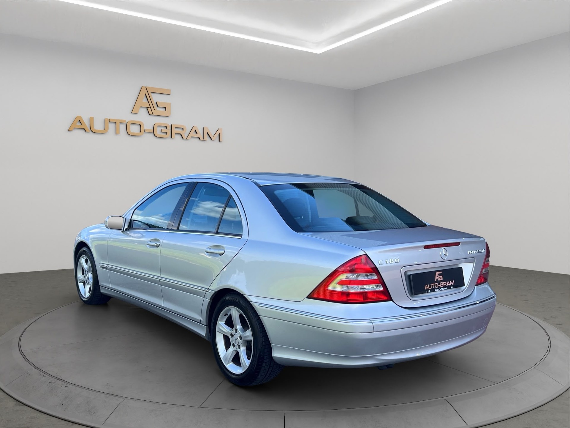 MERCEDES-BENZ C 180 Kompressor Avantgarde-image-7