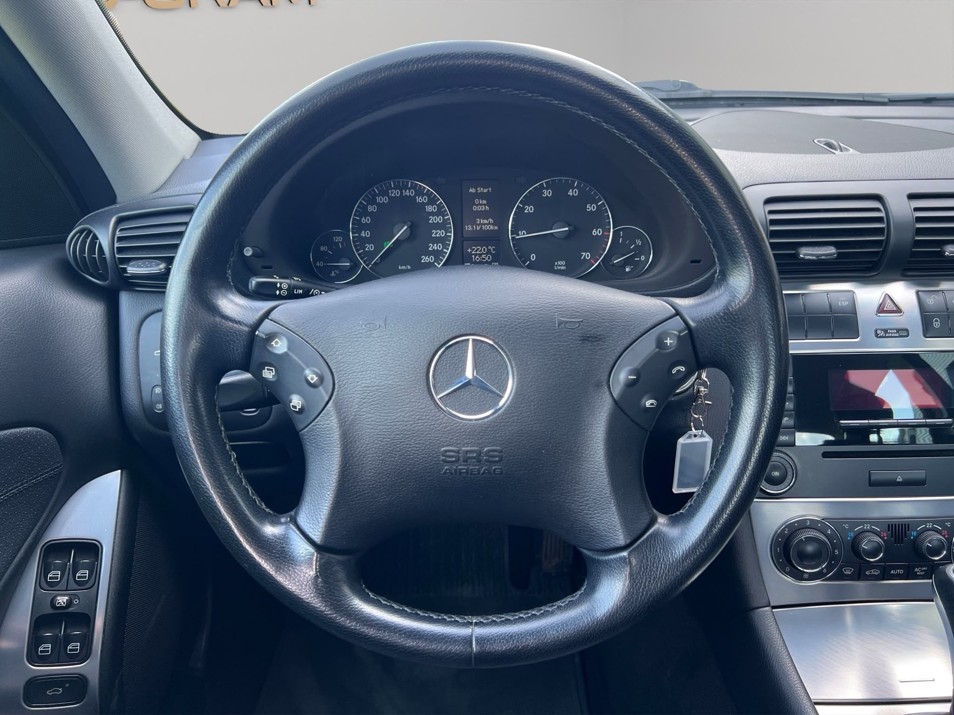 MERCEDES-BENZ C 180 Kompressor Avantgarde-image-14