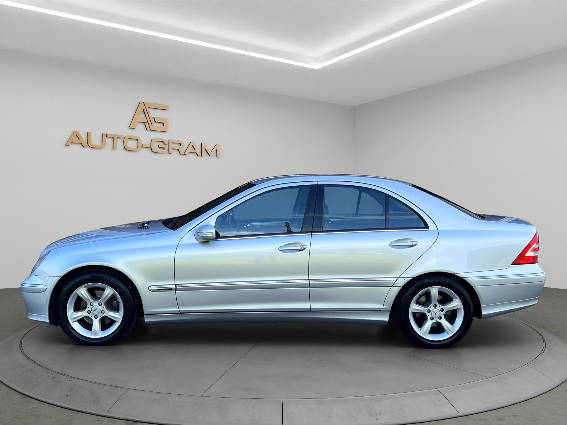 MERCEDES-BENZ C 180 Kompressor Avantgarde-image-1