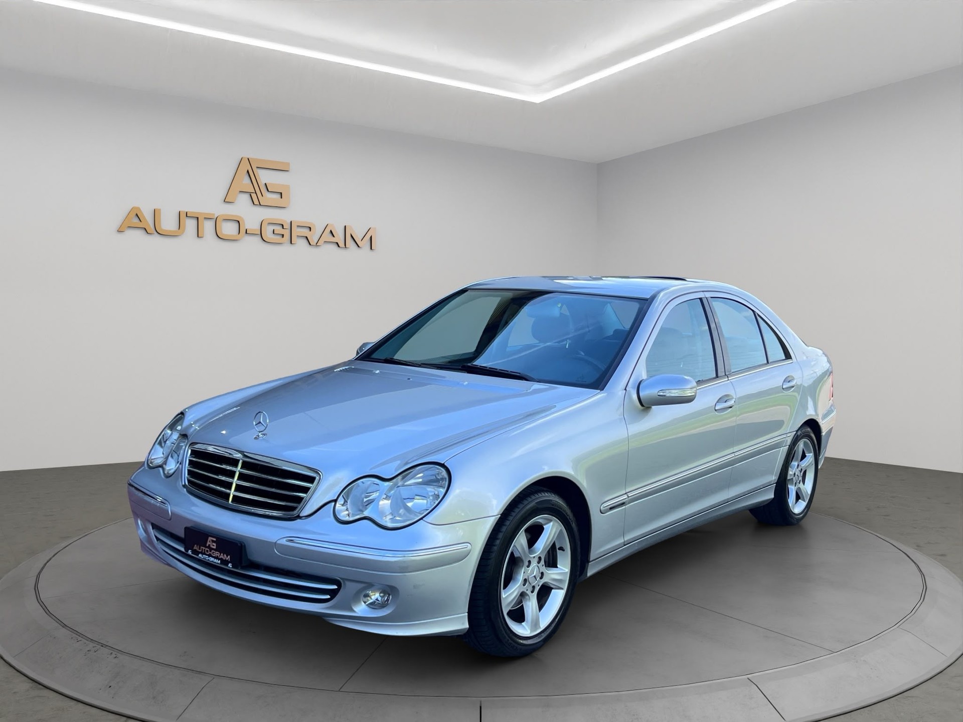 MERCEDES-BENZ C 180 Kompressor Avantgarde-image-0