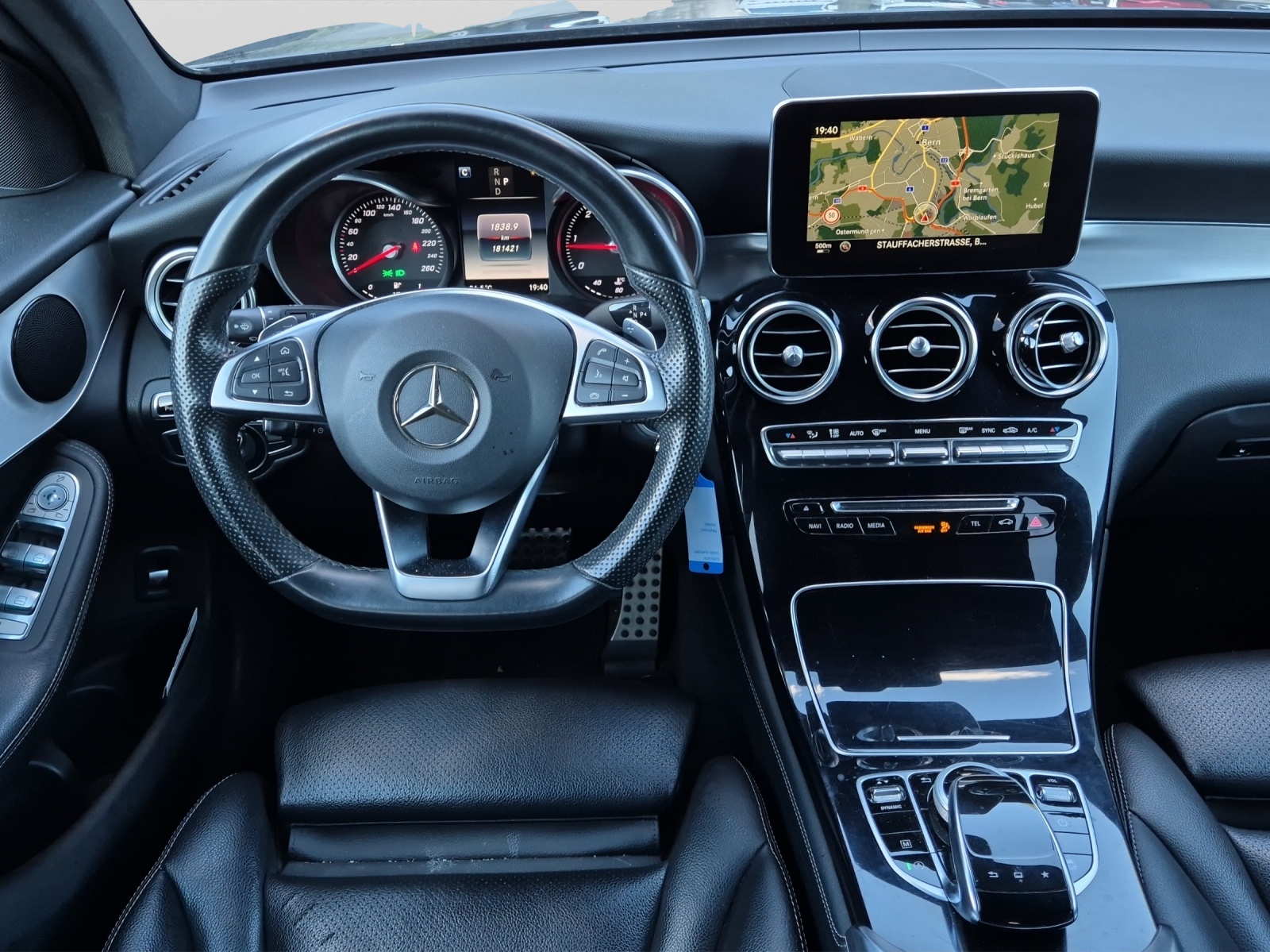 MERCEDES-BENZ GLC 250 d Exclusive 4Matic 9G-Tronic-image-12