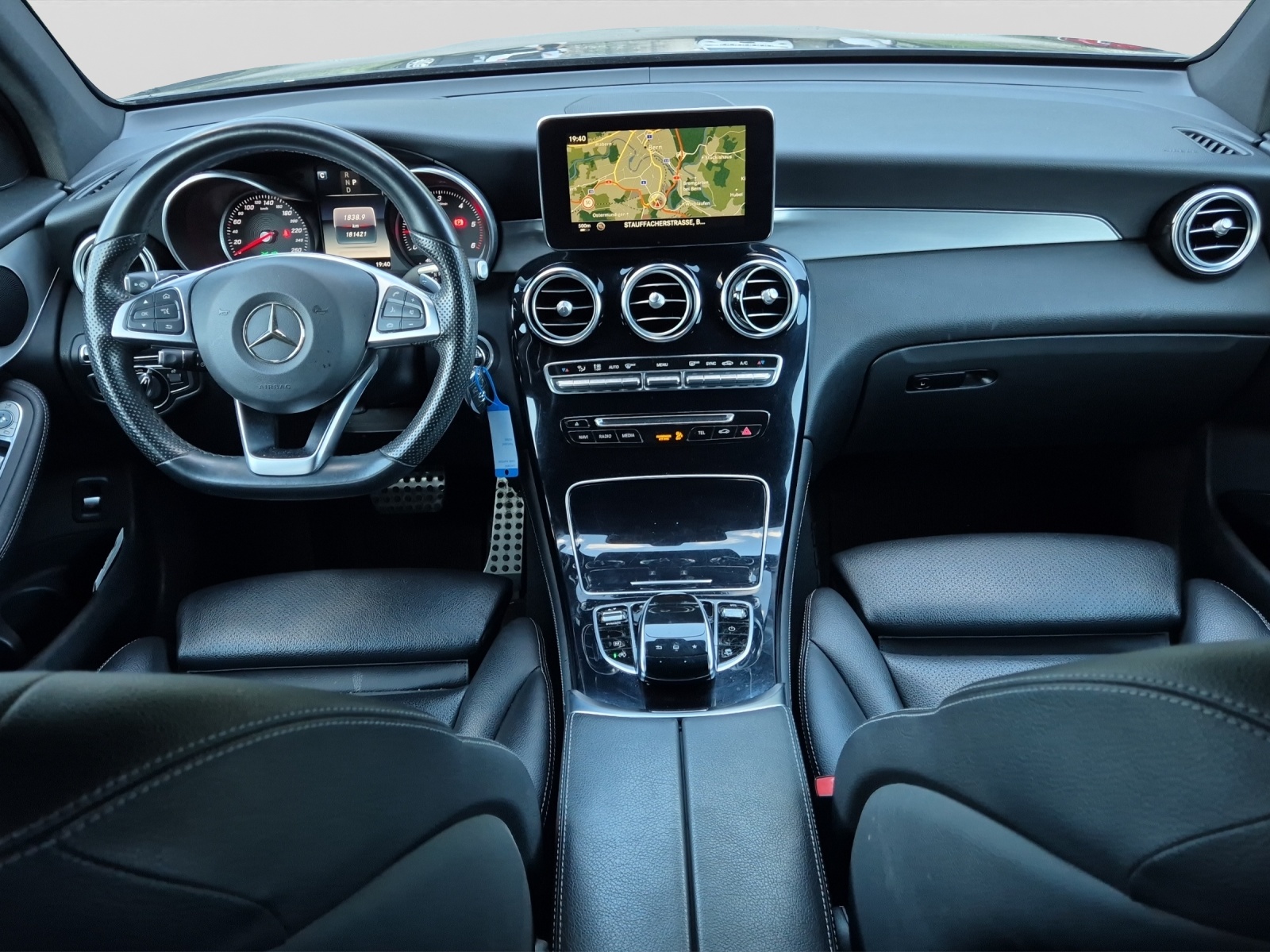 MERCEDES-BENZ GLC 250 d Exclusive 4Matic 9G-Tronic-image-11