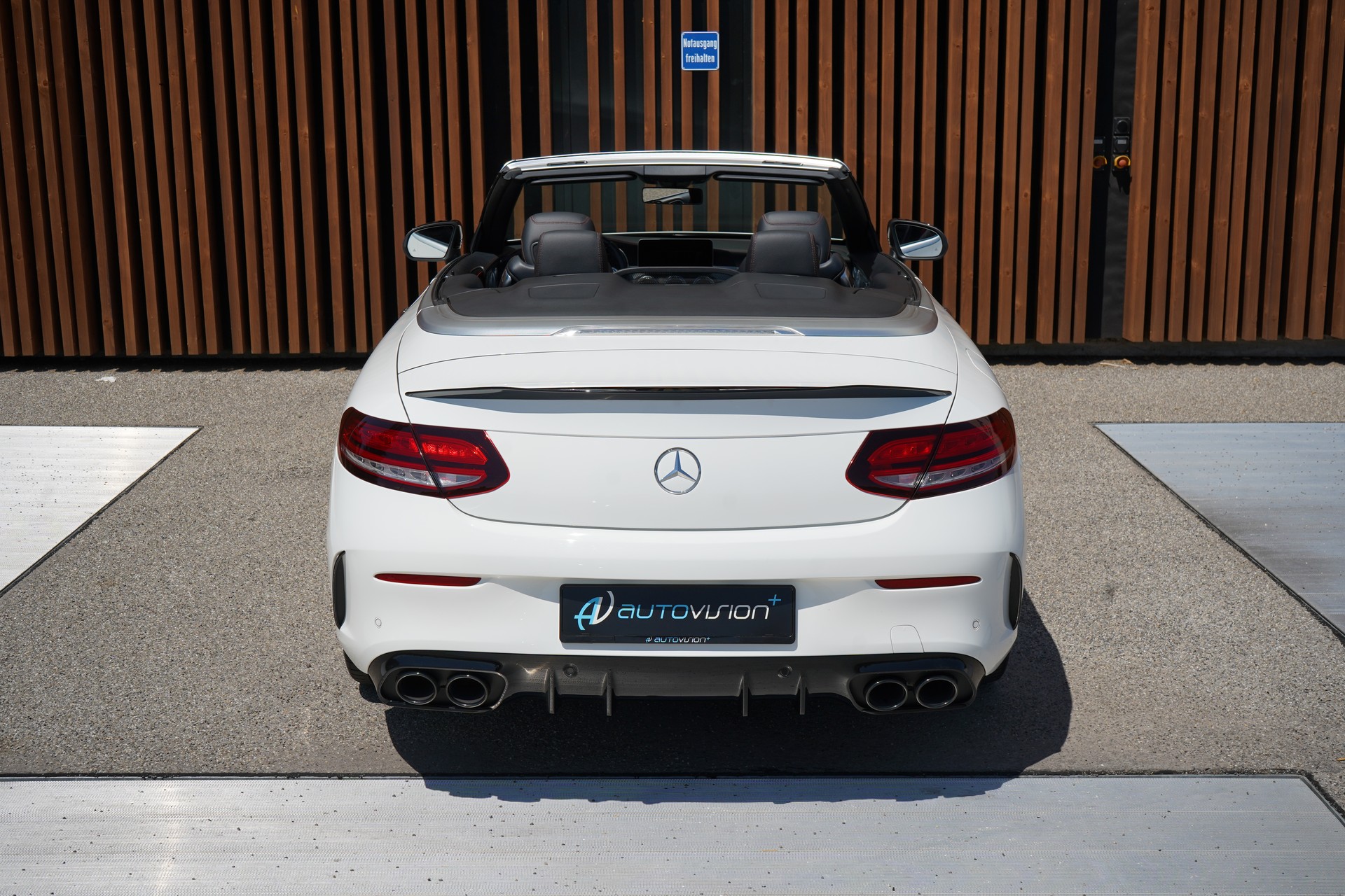 MERCEDES-BENZ C 43 CABRIOLET AMG NIGHT 4MATIC 9G-TRONIC l 390 PS-image-13