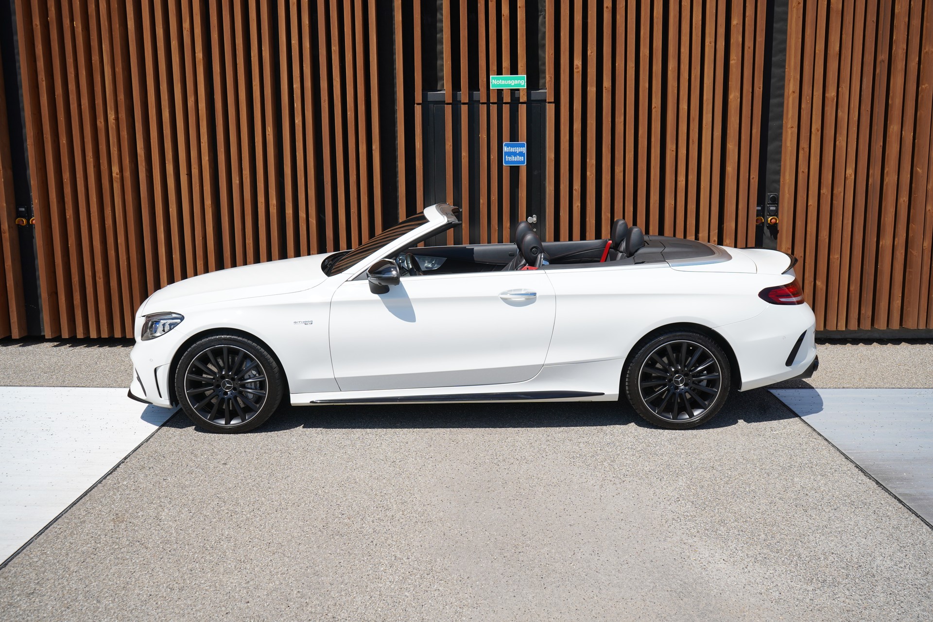 MERCEDES-BENZ C 43 CABRIOLET AMG NIGHT 4MATIC 9G-TRONIC l 390 PS-showroom-element-3